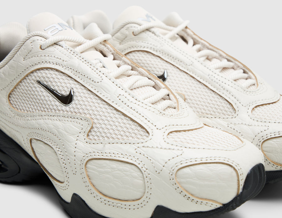 Nike Women's Air Max Muse SE Lt Orewood Brown / Metallic Silver