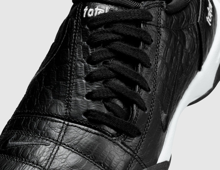 Nike Women's Total 90 Croc Black / White