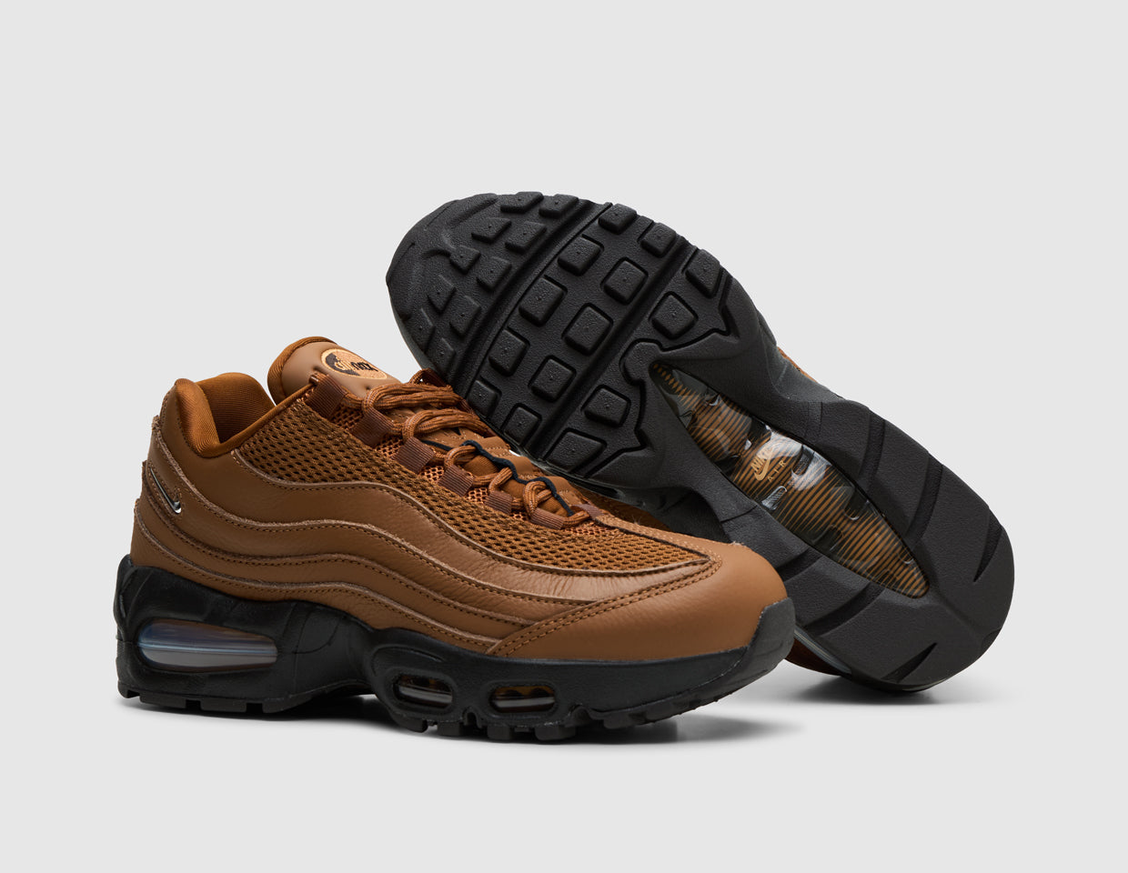 靴 Nike Air Max 95 Big Bubble VELVET BROWN Nike Women's Air Max 95 Big Bubble Lt British Tan / Flax - Velvet