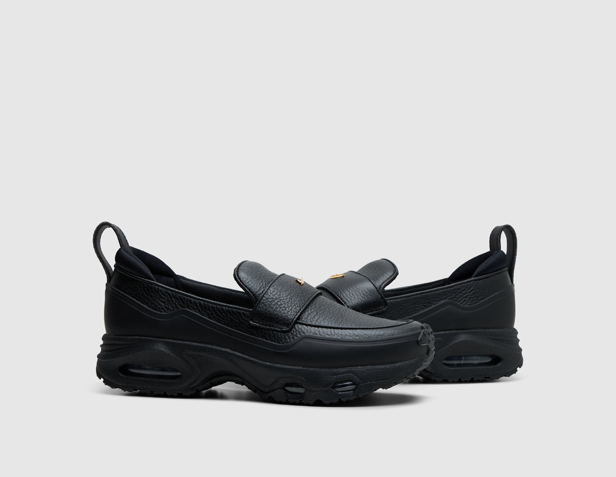 Nike Women's Air Max Phenomena Black / Metallic Gold – size? Canada
