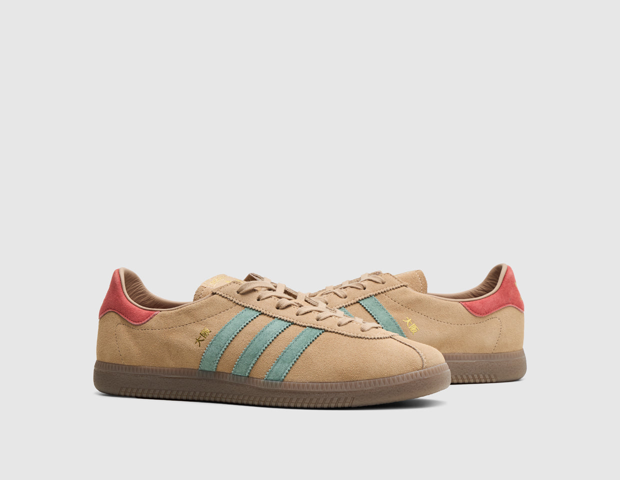 adidas Osaka Warm Sandstone / Silver Green - Gum 3 - size