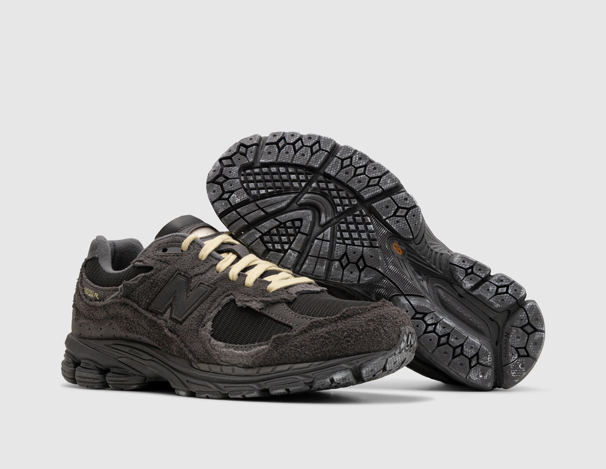 New Balance 2002R Refined Future / Licorice - size? exclusive