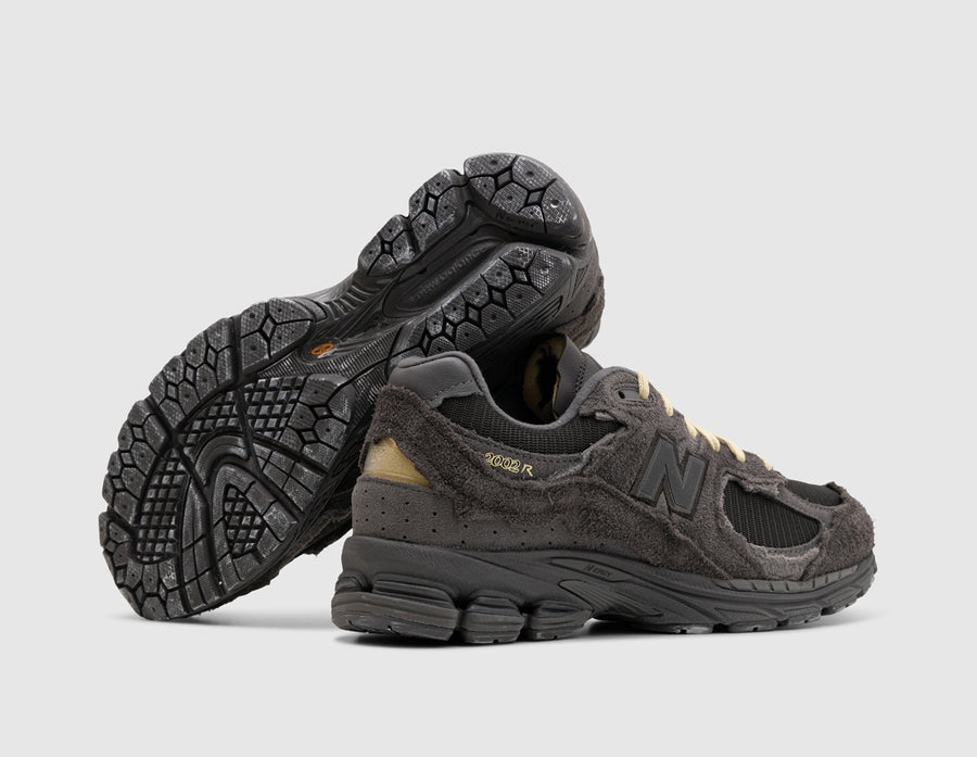 New Balance 2002R Refined Future / Licorice - size? exclusive