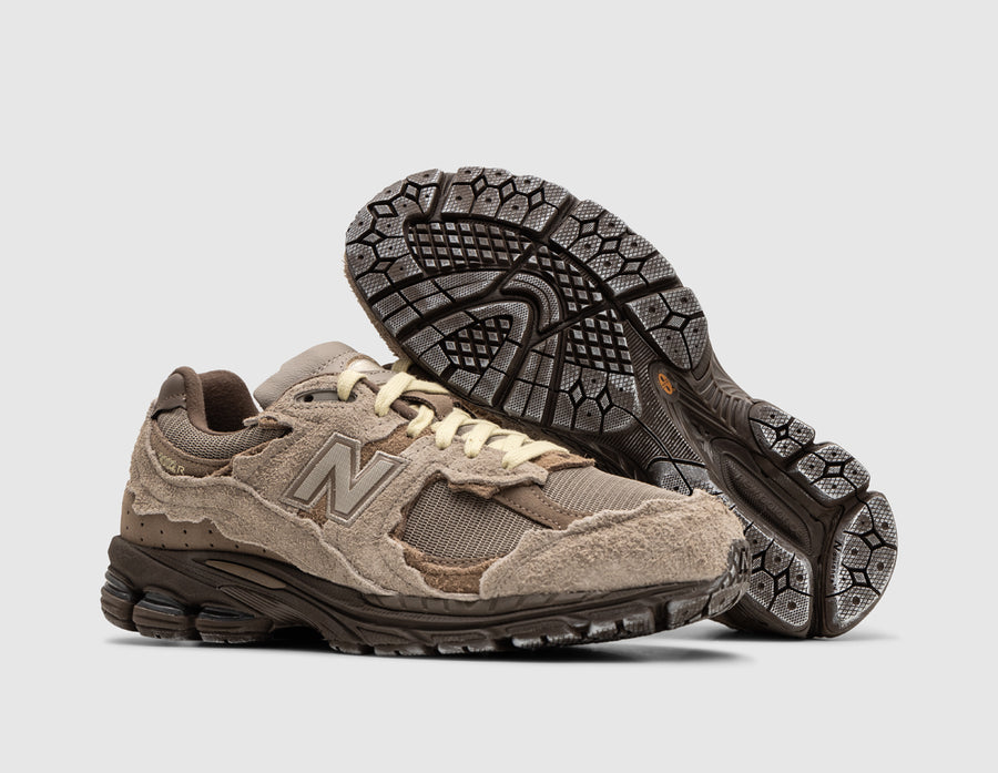 New Balance 2002R Refined Future / Arid Stone - size? exclusive
