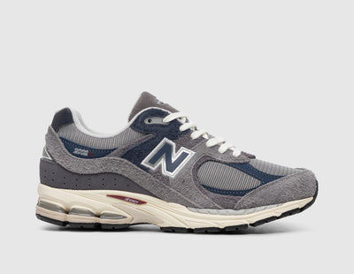 New Balance 2002R Navy / Castlerock - Sneakers