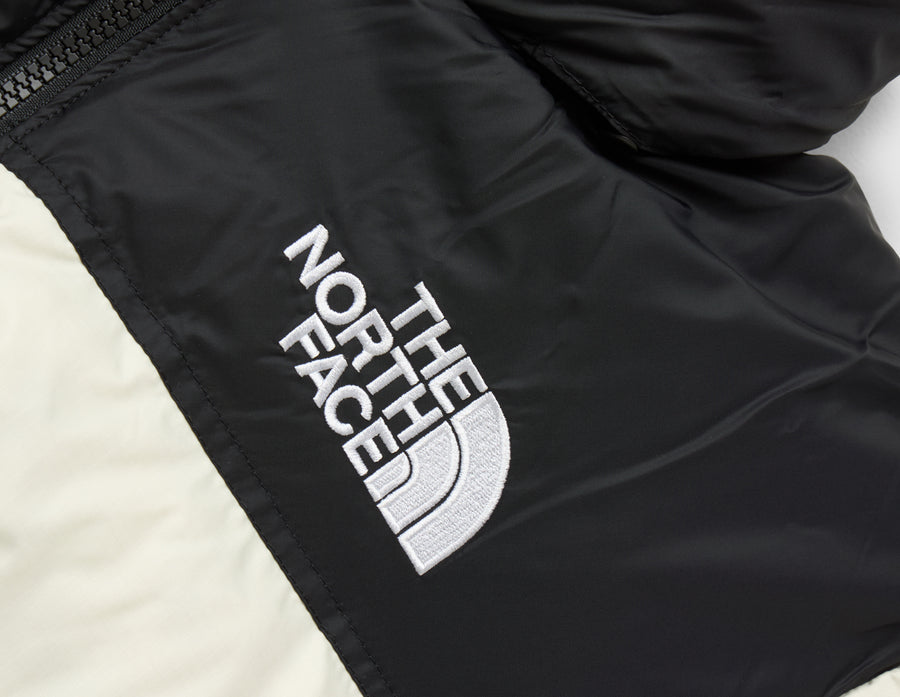 The North Face 1996 Retro Nuptse Jacket / White Dune