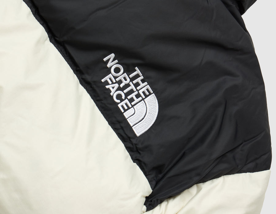 The North Face 1996 Retro Nuptse Jacket / White Dune