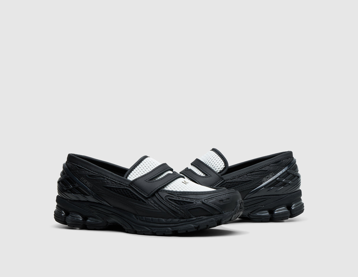 New Balance 1906L Black / Angora – size? Canada