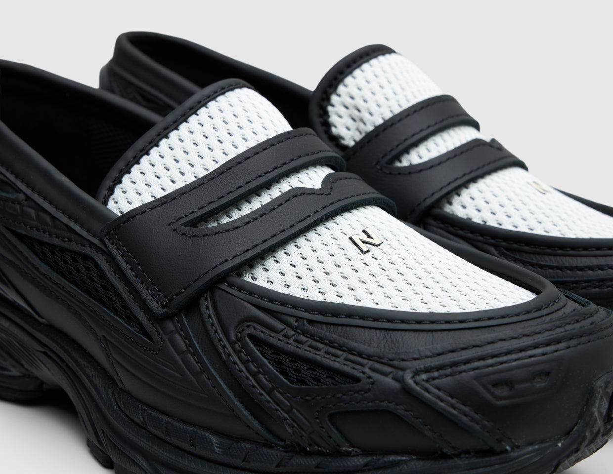 New Balance 1906L Black / Angora – size? Canada