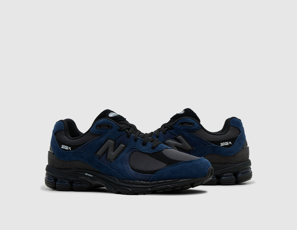 New Balance 2002R Dark Night / Black