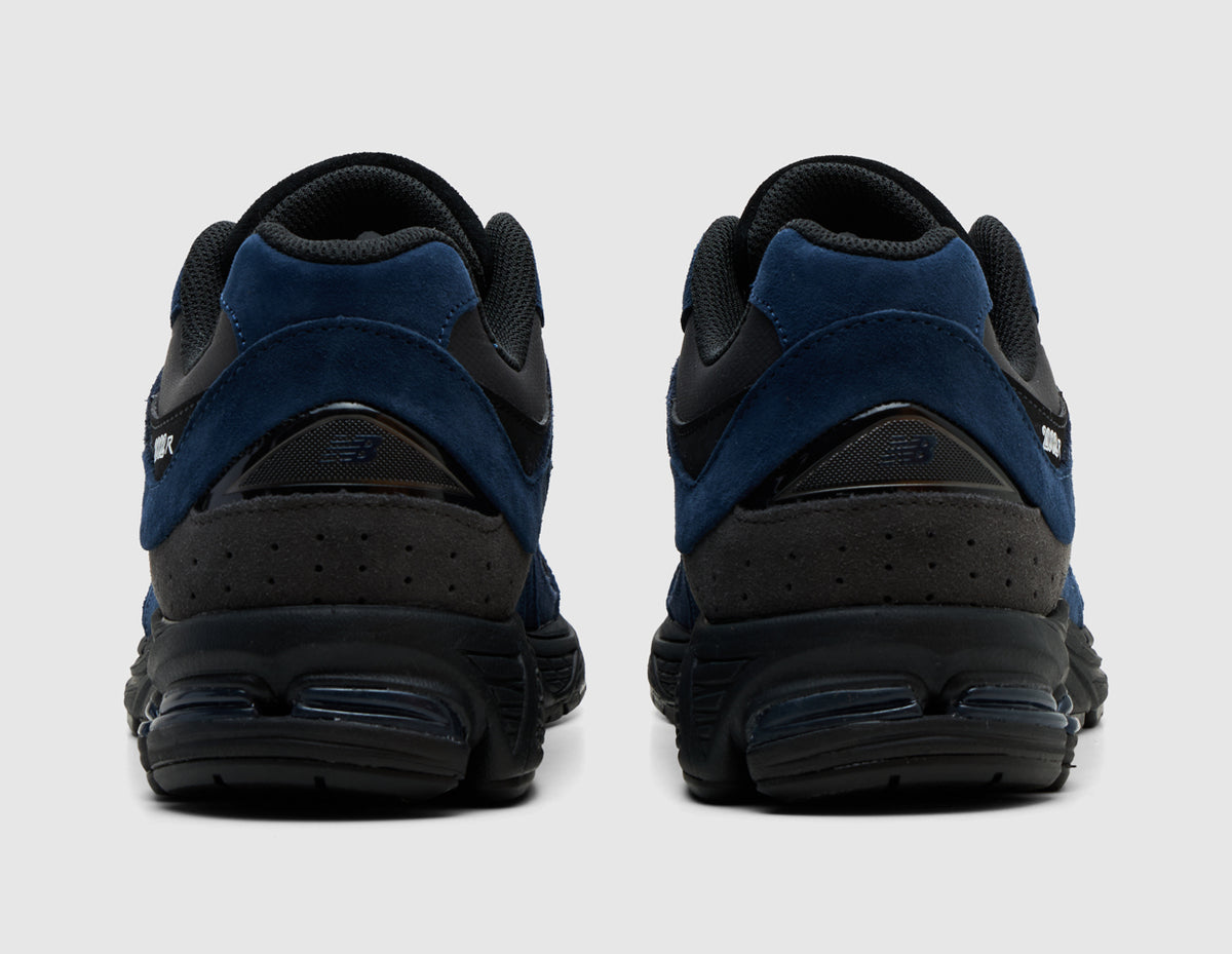 New Balance 2002R Dark Night / Black