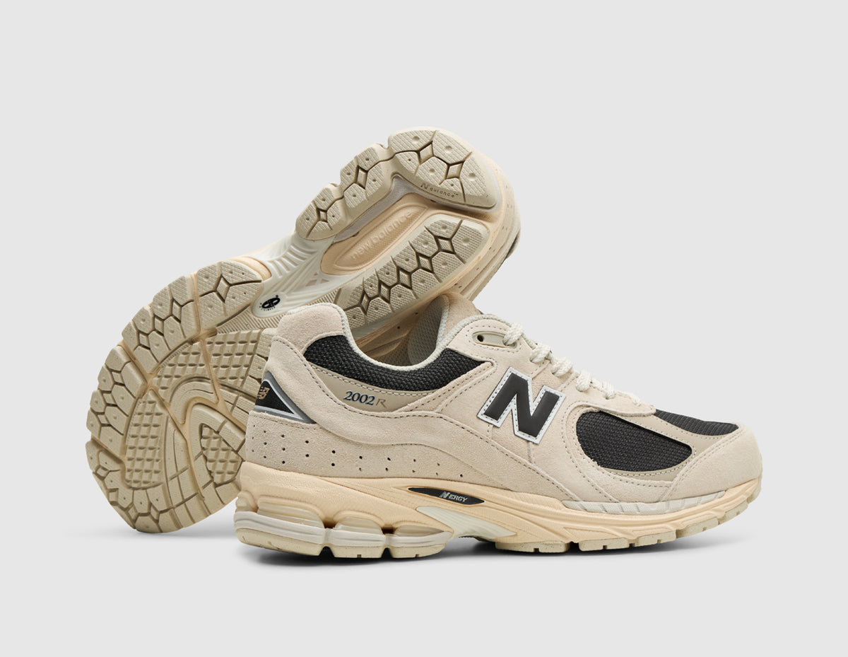 New Balance 2002R Arid Stone / Black Coffee