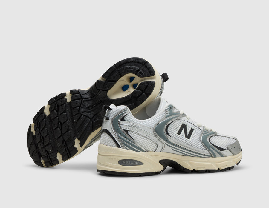 New Balance 530 Silver Metallic / Black Cement