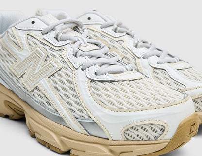 New Balance 740 Linen / Toasted Sesame