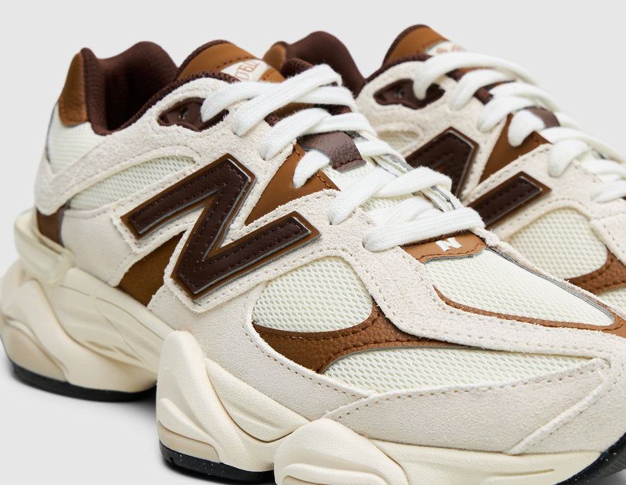 New Balance 9060 Breakfast Tea / Angora