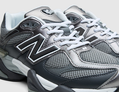 New Balance 9060 Magnet / Black