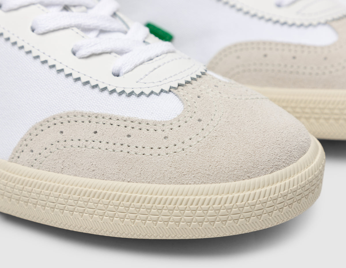 VEJA Volley White / Emerald