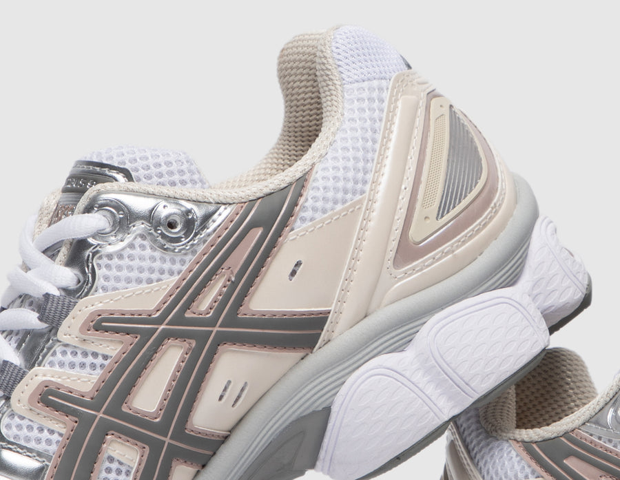 ASICS Women's Gel-Nimbus 9 White / Oatmeal