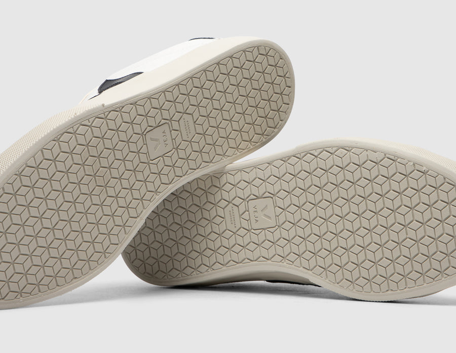 VEJA Campo Extra White / Black
