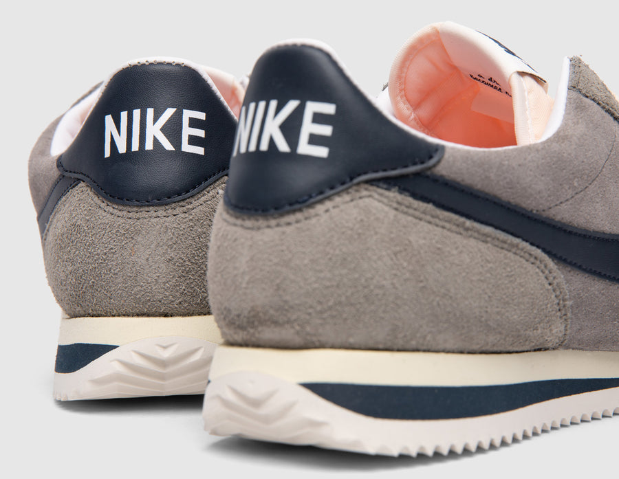 Nike cortez best sale shoe palace