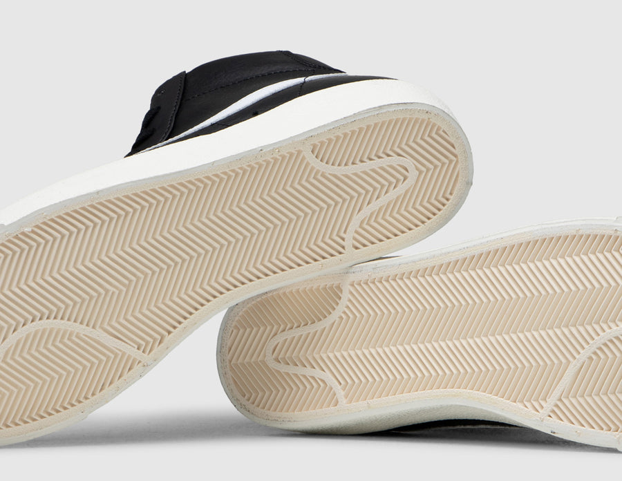 Nike Blazer Mid ’77 Vintage Black / Sail - Sail